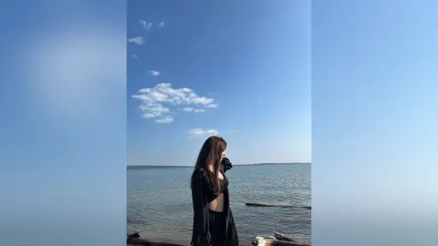 SenaidaRowson — Do you like me?)