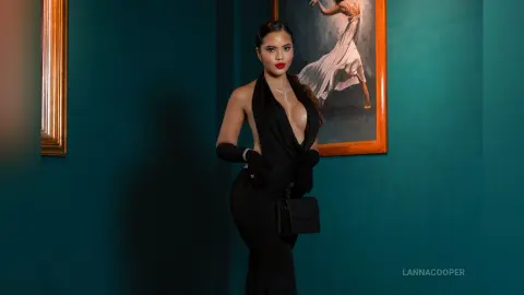 LannaCooper — In the gallery's heart