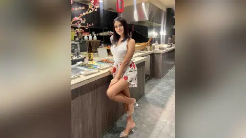 MariaHillary — Lady in Red