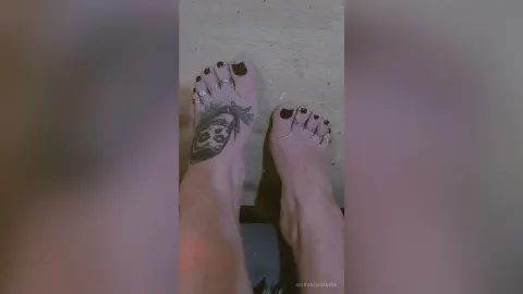 AkiraNishimura — Sweet feet