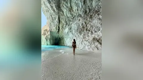 JasmineHille — Jass in Greece🇬🇷💙
