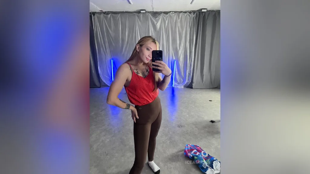 LauraGranger — IceAurora