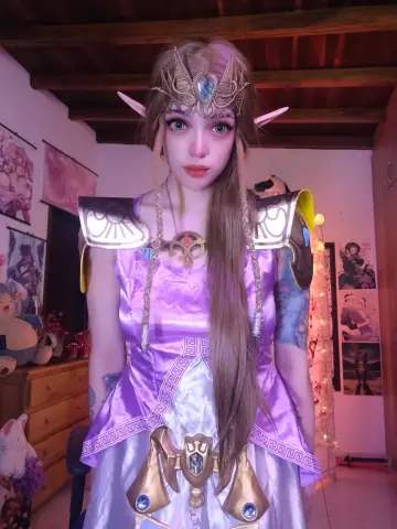 SaraMoon100 — Streamate Photos