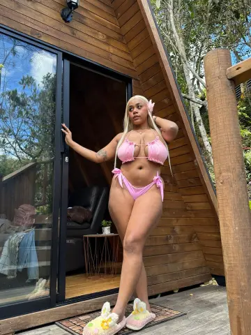 YariRose — Streamate Photos