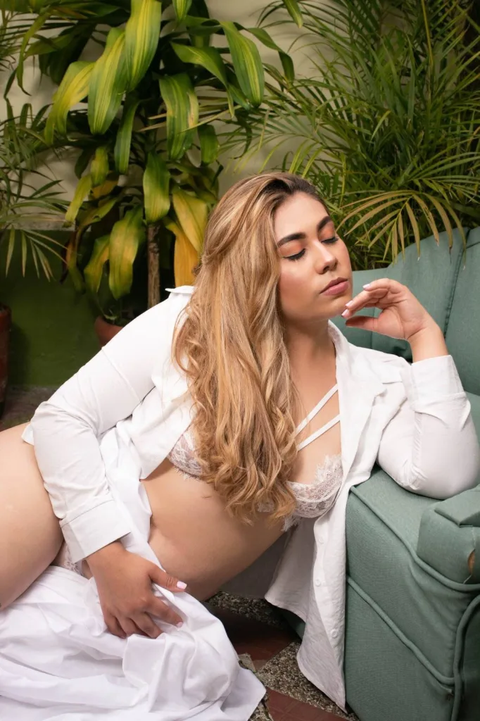 BellaSmith19 — Streamate Photos