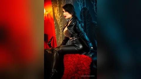 GabrielaAromms — 62