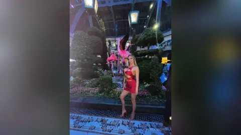 AshleyLoren — Singapore, Thailand, Mexico, Vegas Pics