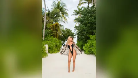 HeleneRossy — Insane