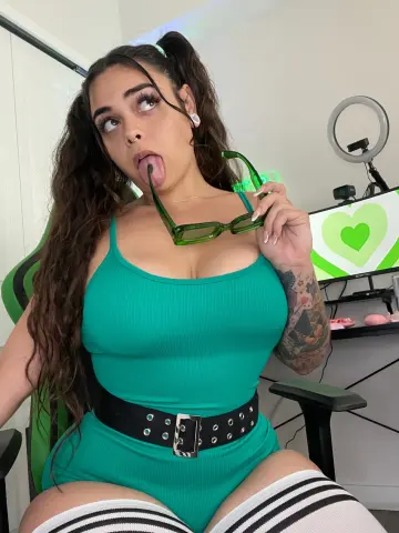 DessieDesires — Streamate Photos