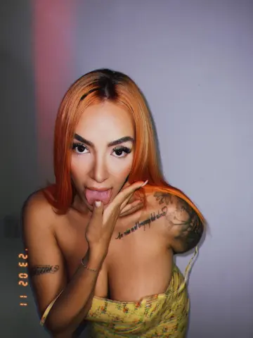 TaniaCollinsXx — Streamate Photos