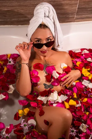 Alahia_Stone — Streamate Photos