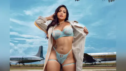 SophieHamilton — 🛩️