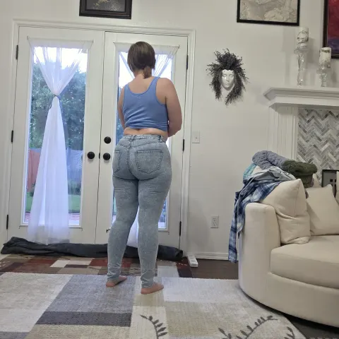 AuroraWillowsYogaMilf — Streamate Photos