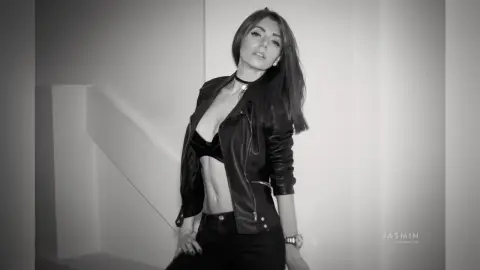 Arianna — Black&amp;White