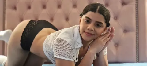 Izelzunara — Streamate Photos