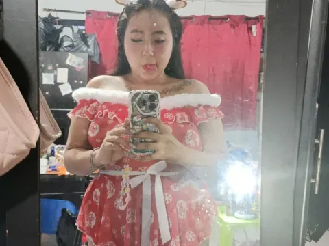 AlejandraHeart cam model