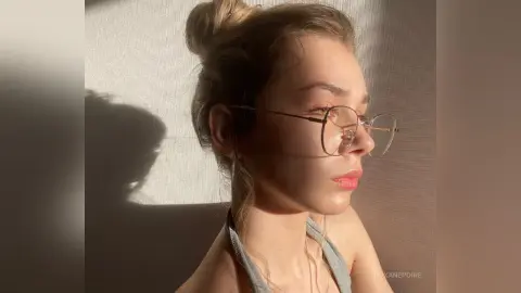 RoxanePoire — hello^^