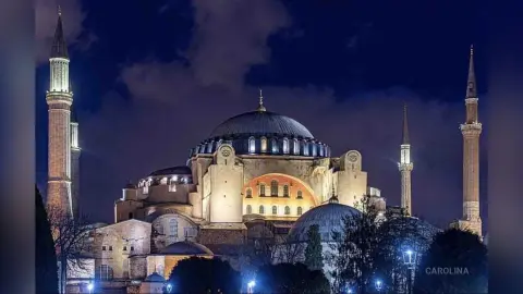 Carolina — Istanbul 