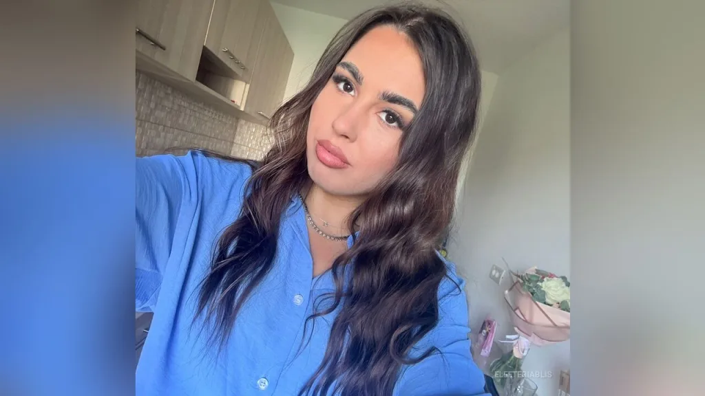 ElefteriaBlis — Welcome me to livejasmin!