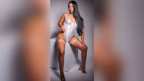 SofyLauren — explore my body 🤤