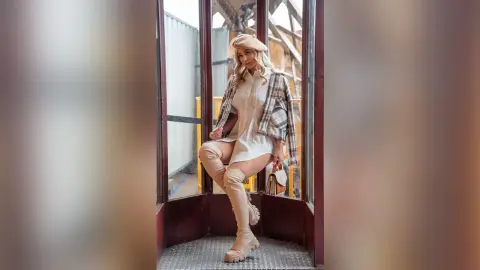 AdrianaAkerman — 🗼 And more!