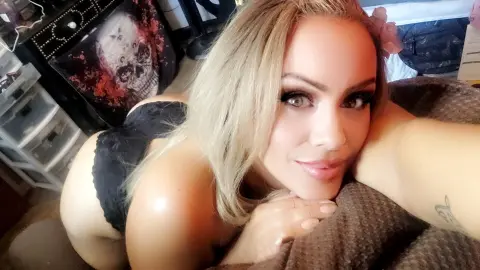 WendiDarling — Streamate Photos