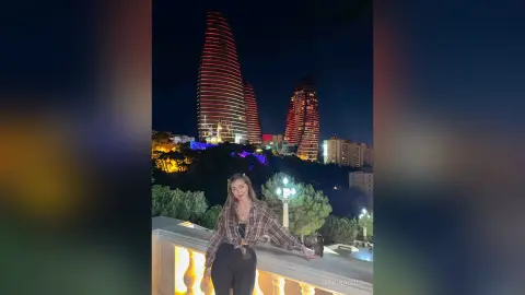 IskrinaCold — Baku Vacation 💝