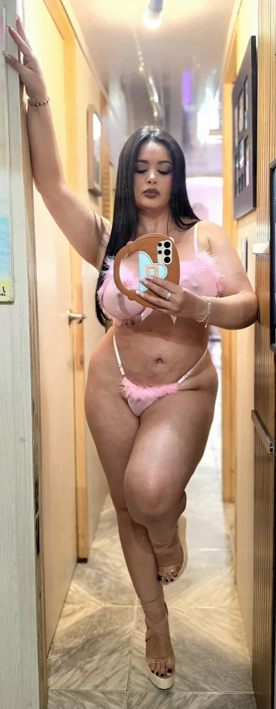 SalmaValentinoo — Streamate Photos