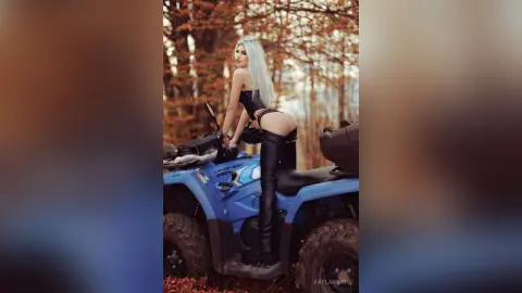 KaylaMinov — Autumn Vibes