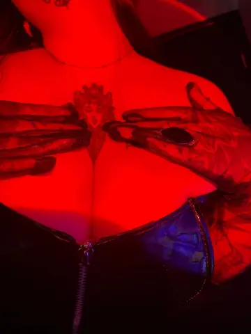 zoee77 — Streamate Photos