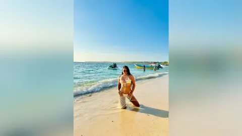 GabyFerrero — 😎☀️