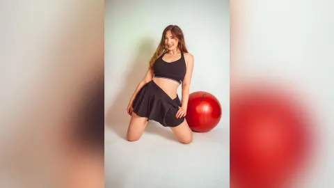 OliviaReeve — Stretch & Tease