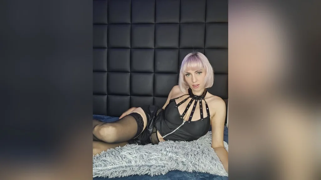 AvelinRose — new tease