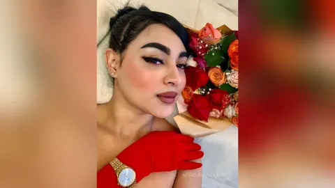 MorganMizrachi — i love the roses red