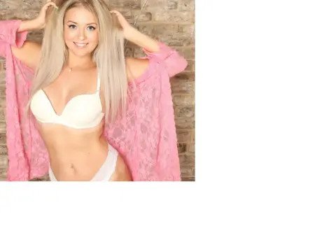 AlessaCutie cam model