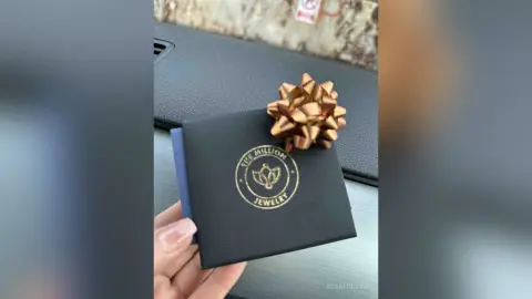 ElyseSuzan — Spoil me from guys🎁