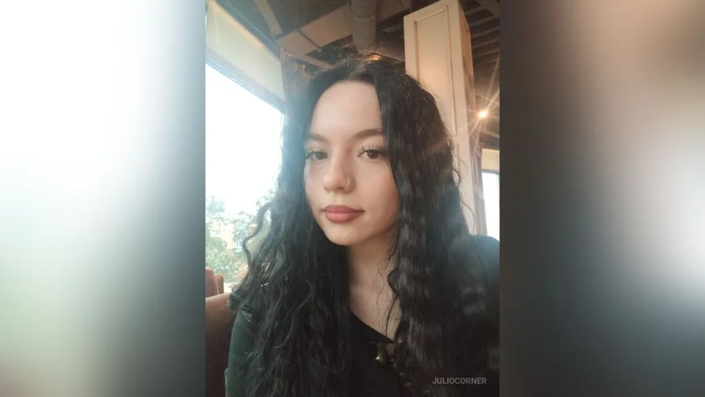 JulioCorner — live cam