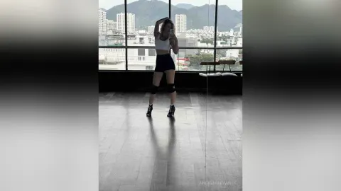 AngelinaEvanss — Dancing 