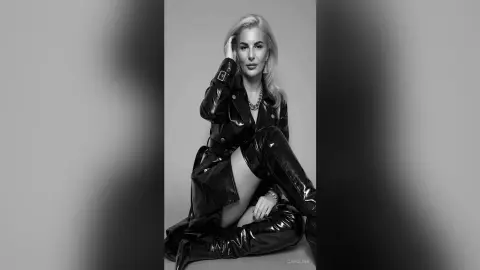 Carolina — Black &amp; white 