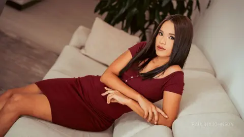 PaulinaJohnson — Take my dress off