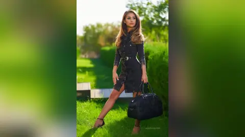 Aleksa — Business woman
