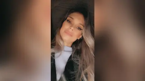 JuliaAzzuro — Selfie