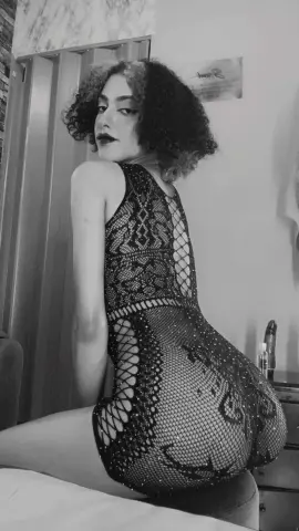 Queen_Cuarxooo — Streamate Photos
