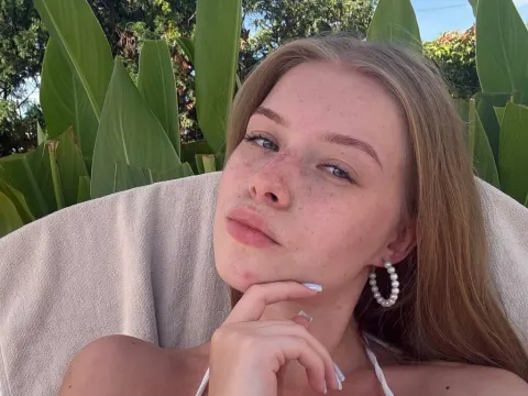 LashandaWeider cam model
