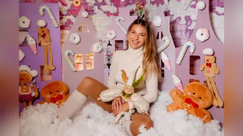 ValerieNicolle — Jingle Belle