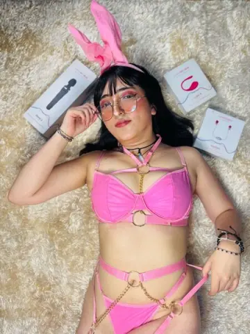 SaraMartini22 — Streamate Photos