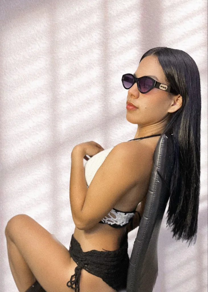 EnyelGw — Streamate Photos