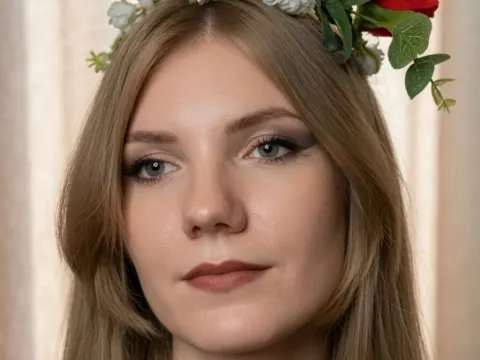 SlyviaQuinonez cam model