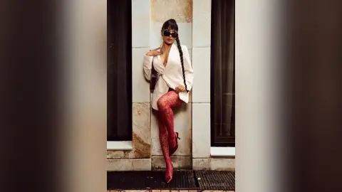ElliaRussell — Vintage Heat 🕶