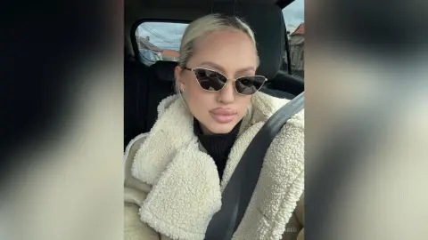 ZyraRed — badgirl